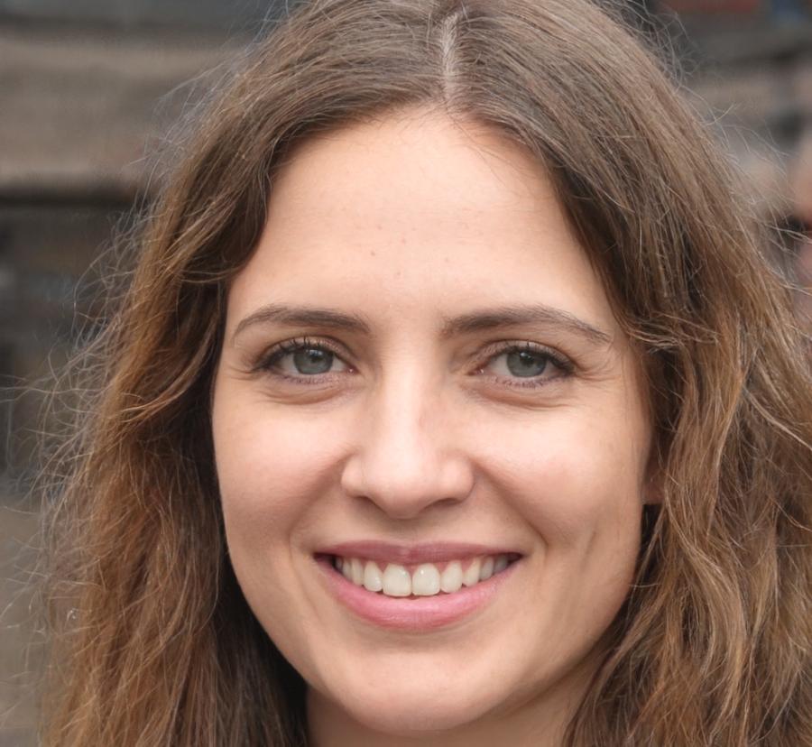 Instructora experta en integración de datos financieros empresariales